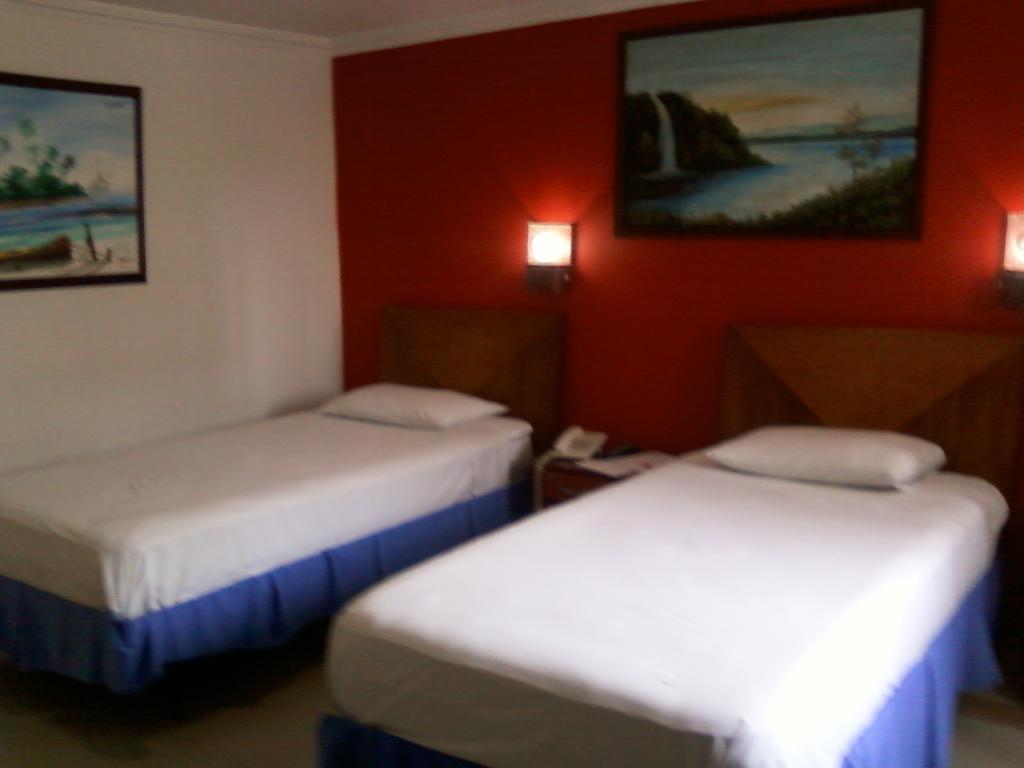 Charthon Inn 巴兰基亚 客房 照片