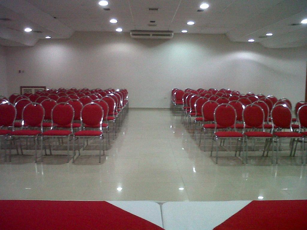 Charthon Inn 巴兰基亚 外观 照片
